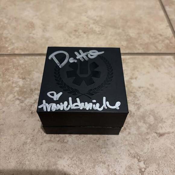 Destiny 2 Pantheon Raid Ring Limited Size 7 Datto and TravelDanielle autograph - Picture 2 of 4